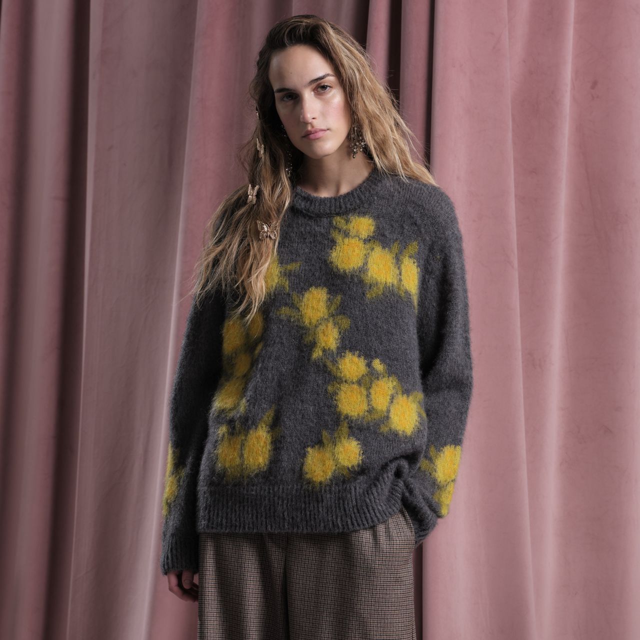 Floor Crew Neck Sweater with Yellow Abstract Florals