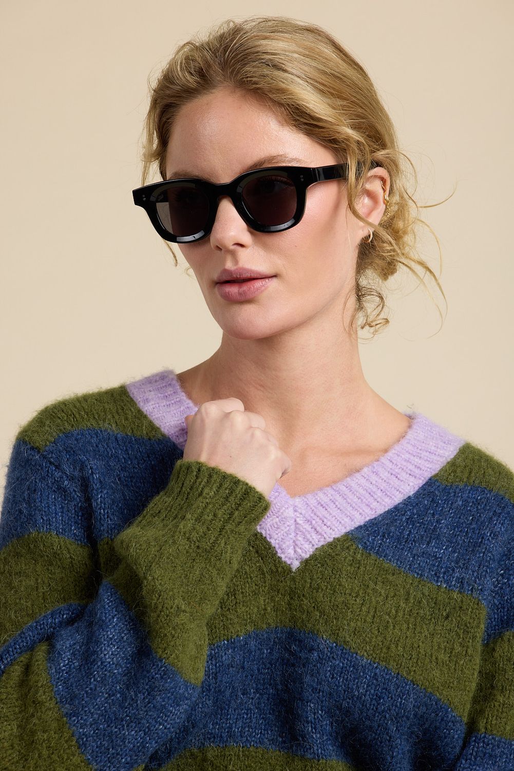 Trovata Chalet V-Neck Stripe Sweater
