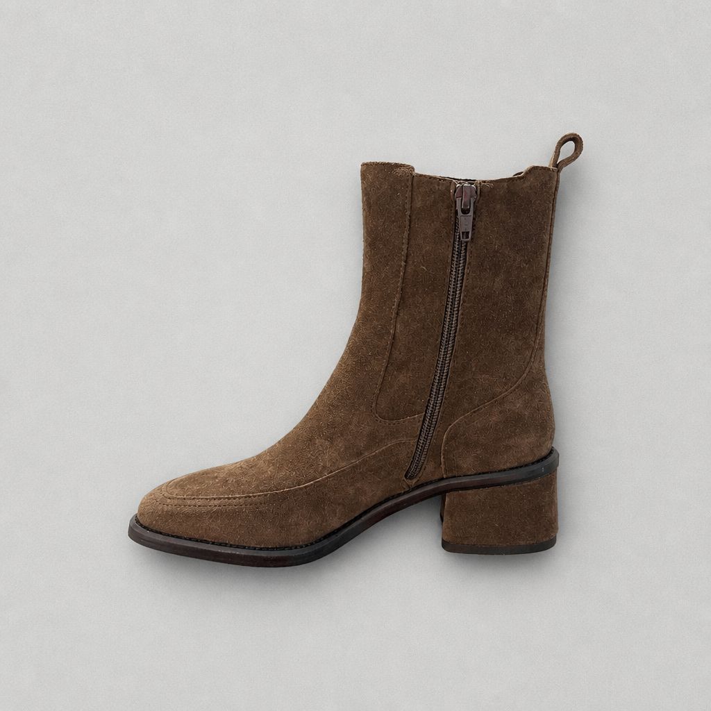 Homers Colette Boot in Brown Suede