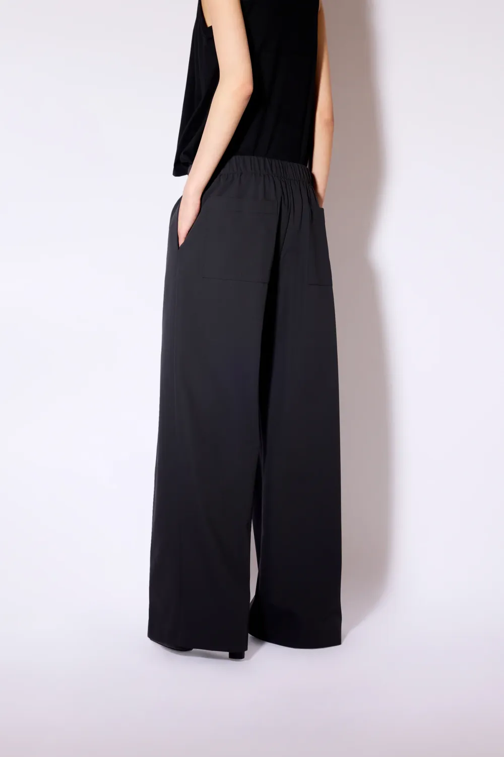 Liviana Conti Wide Leg Pull-On Pant