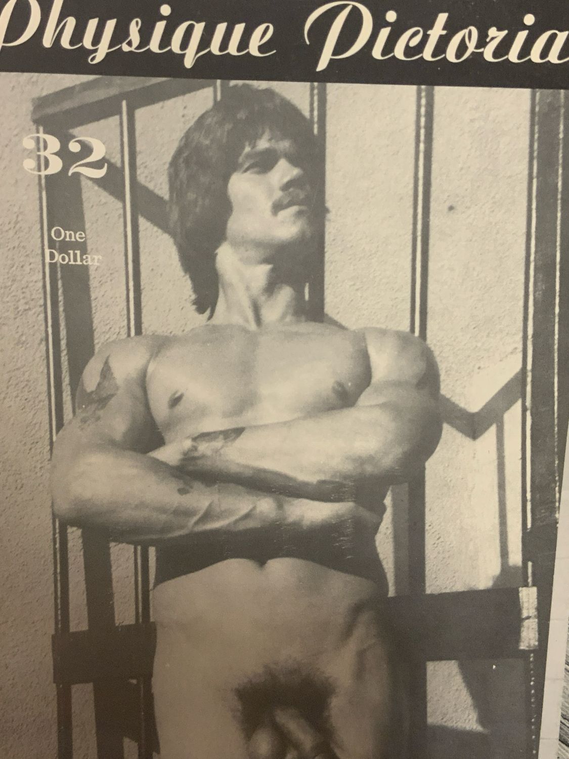 Physique Pictorial 32