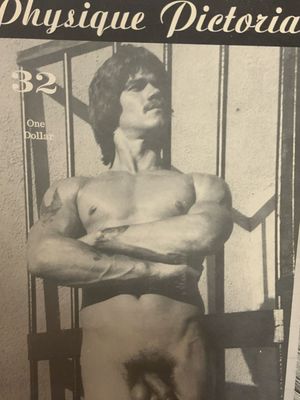 Physique Pictorial 32