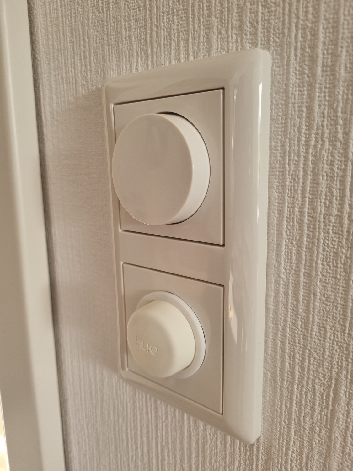 Steckdoseneinsatz für den Philips Hue Smart Button