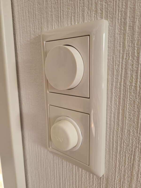 Socket Insert for the Philips Hue Smart Button