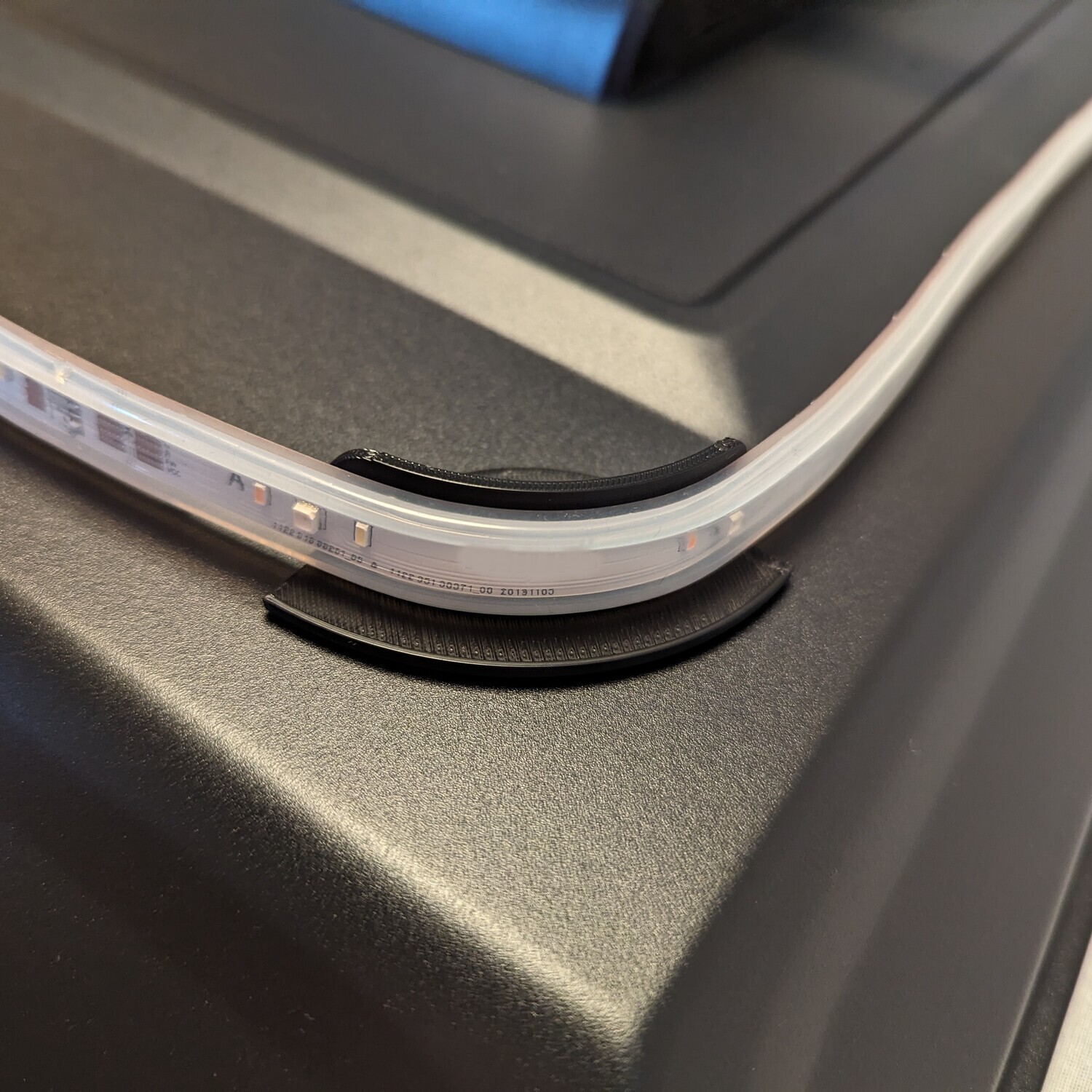 TV mount for all Lightstrips