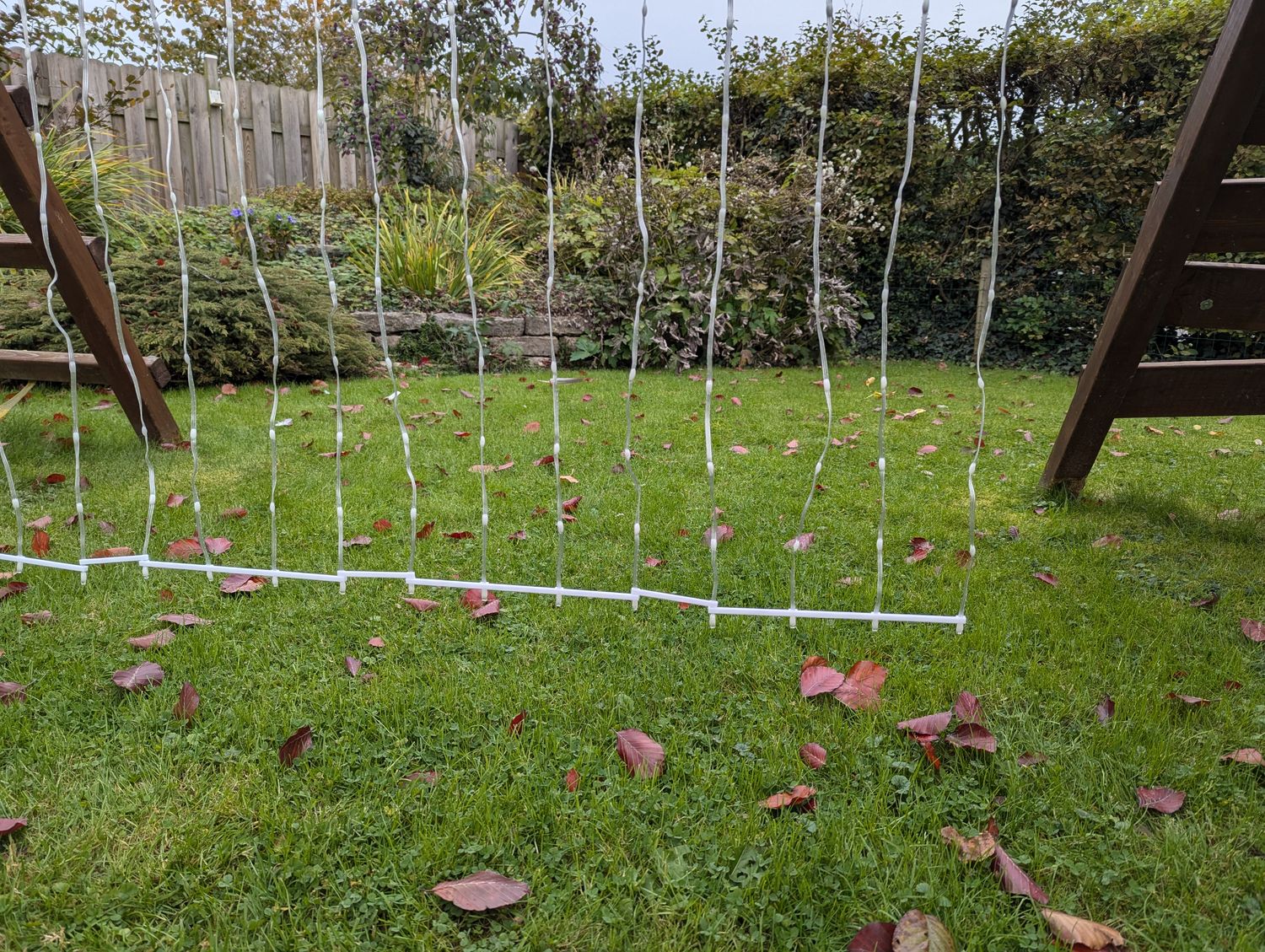 Spacer for the Govee Curtain Lights 1 and 2; Tangle-Protection