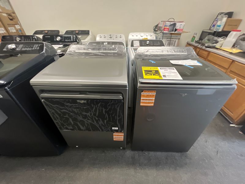 Whirlpool Too Load Washer and Electric Dryer Whirlpool Too Load Washer and Electric Dryer