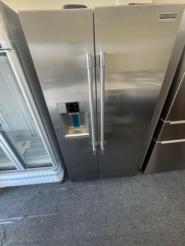 Frigidaire 36 Frigidaire 36" Professional Side By Side