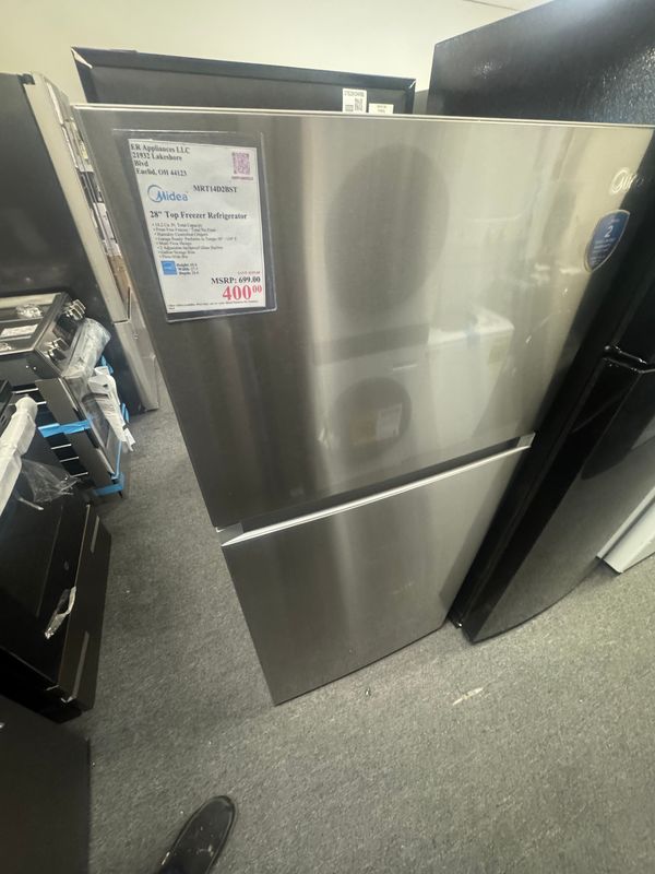 Midea 28 Midea 28" Top Freezer Refrigerator