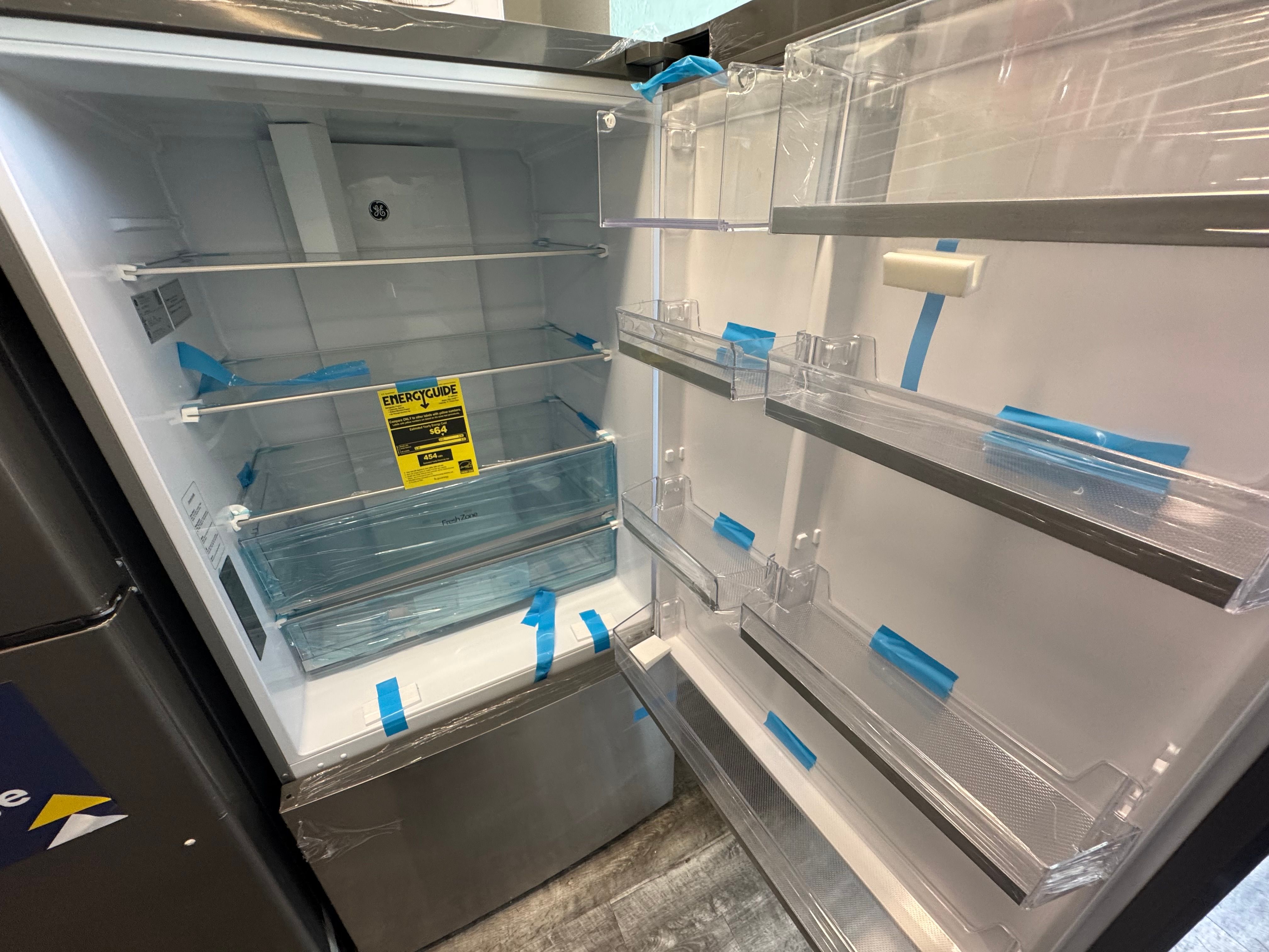 GE Counter-depth Bottom-freezer