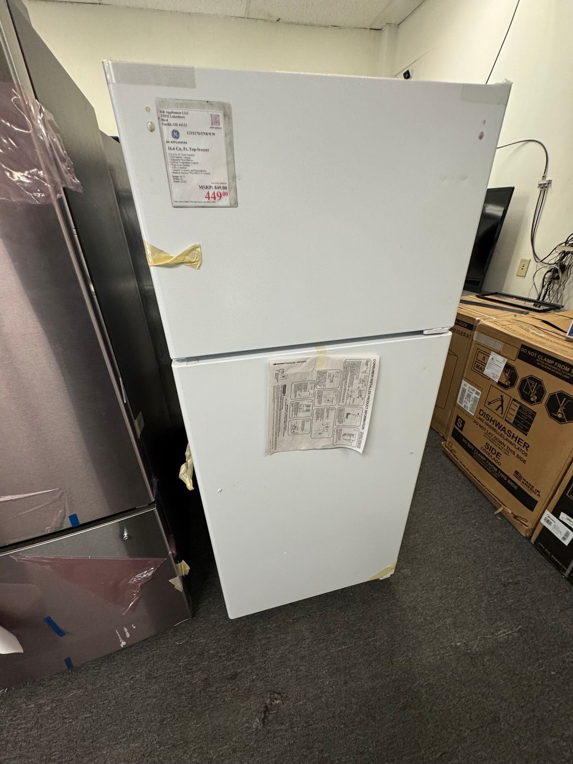 GE 16.6 Cu. Ft. Top-freezer