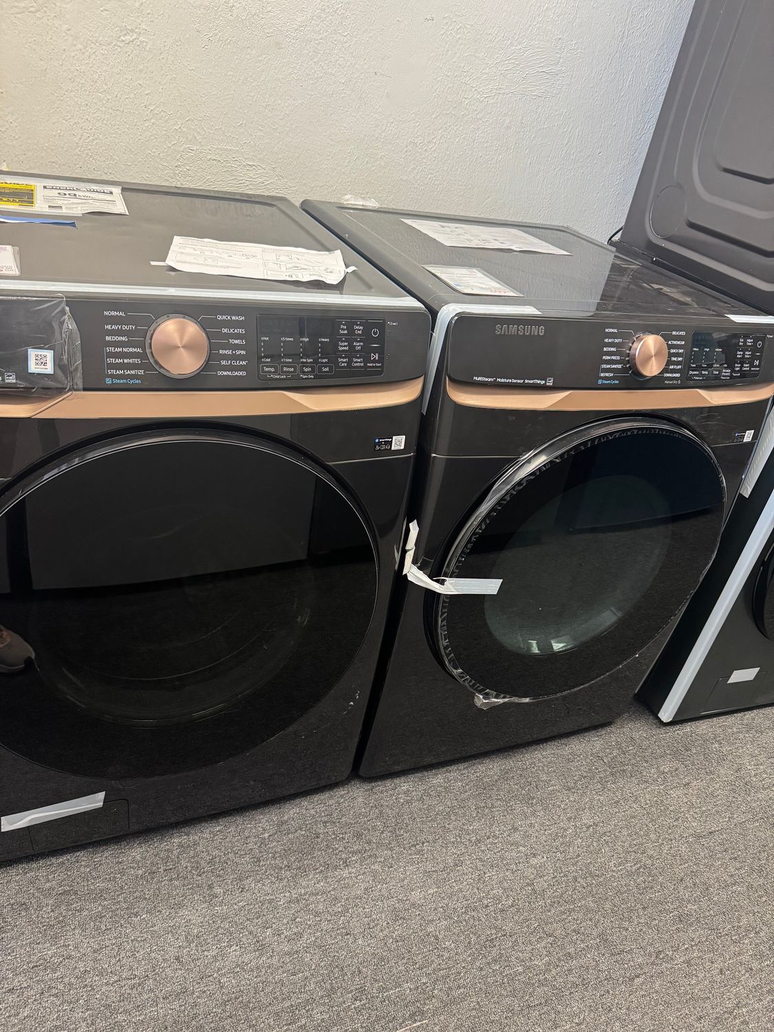 Samsung Smart Front Load Washer/27" Electric Dryer