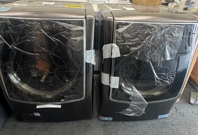 LG Front Load Washer/TurboSteam Dryer LG Front Load Washer/TurboSteam Dryer
