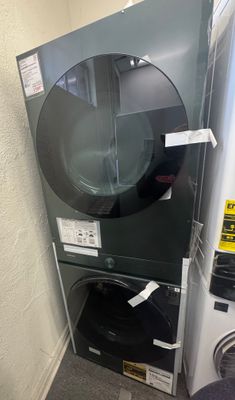 Samsung Bespoke 27 Samsung Bespoke 27" Electric Laundry Hub