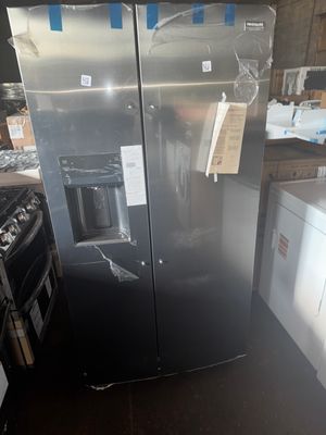 Frigidaire Gallery 36 Frigidaire Gallery 36" Side By Side