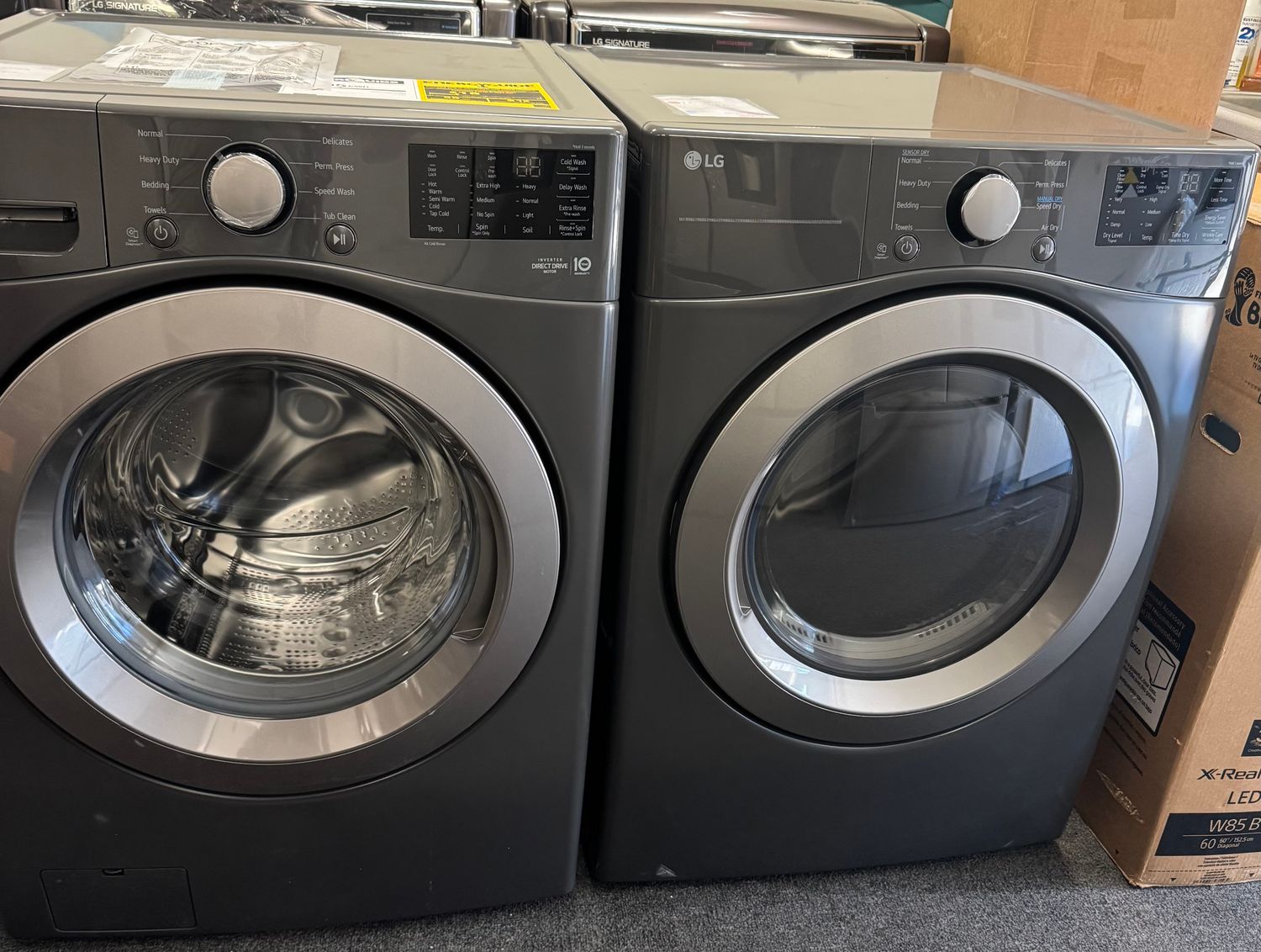 LG 27" Front Load Washer/Gas Dryer