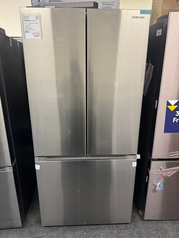 Samsung 18 Cu. Ft. Smart French Door Samsung 18 Cu. Ft. Smart French Door