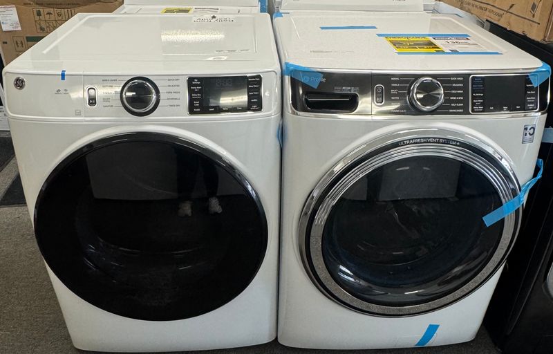 GE Front Load Washer/Electric Dryer