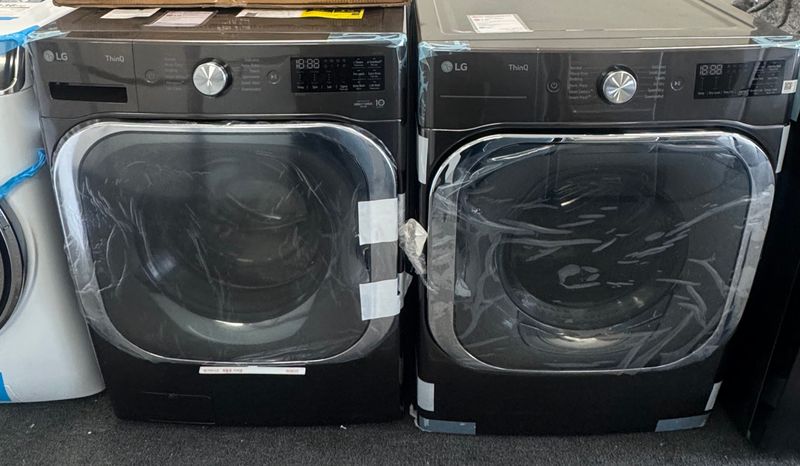 LG 29" Mega Capacity Front Load Washer/Smart Gas Dryer