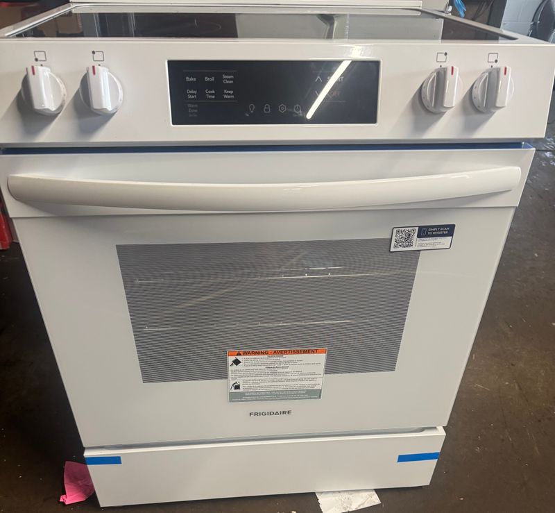Frigidaire 30" Front Control Electric Range