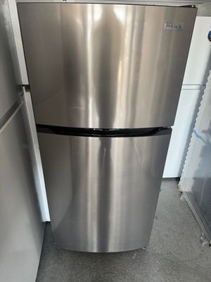 Frigidaire 13.9 Cu. Ft. Top Freezer
