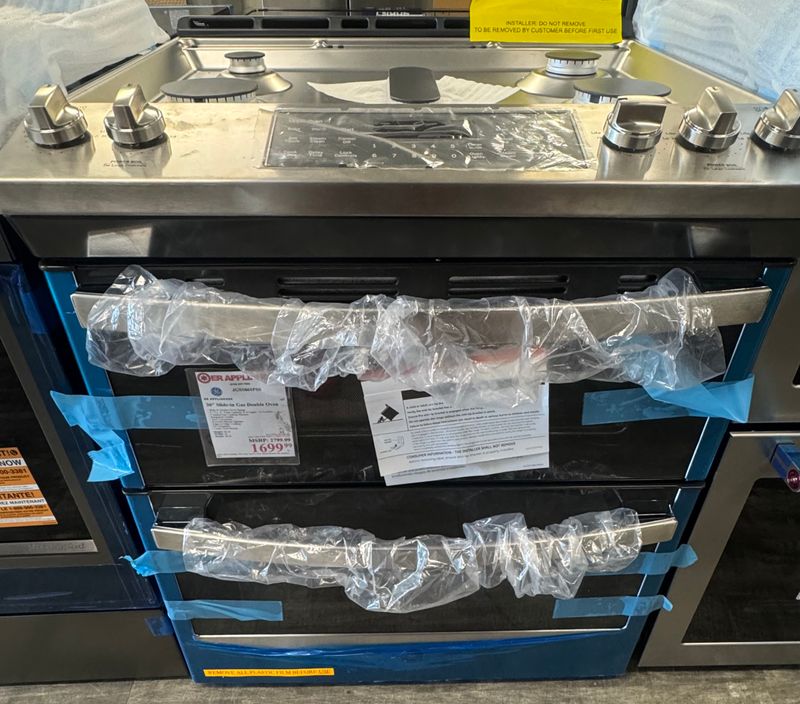 GE 30 GE 30" Slide-in Gas Double Oven