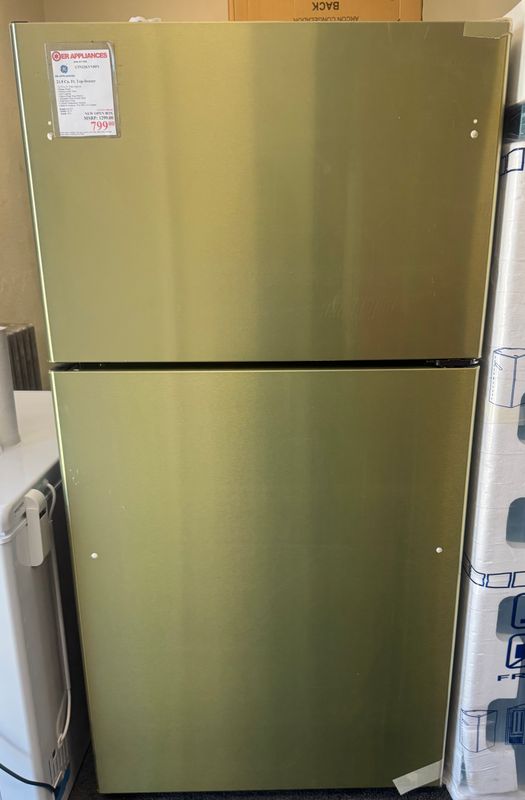 GE 21.9 Cu. Ft. Top-freezer