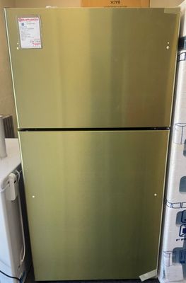 GE 21.9 Cu. Ft. Top-freezer
