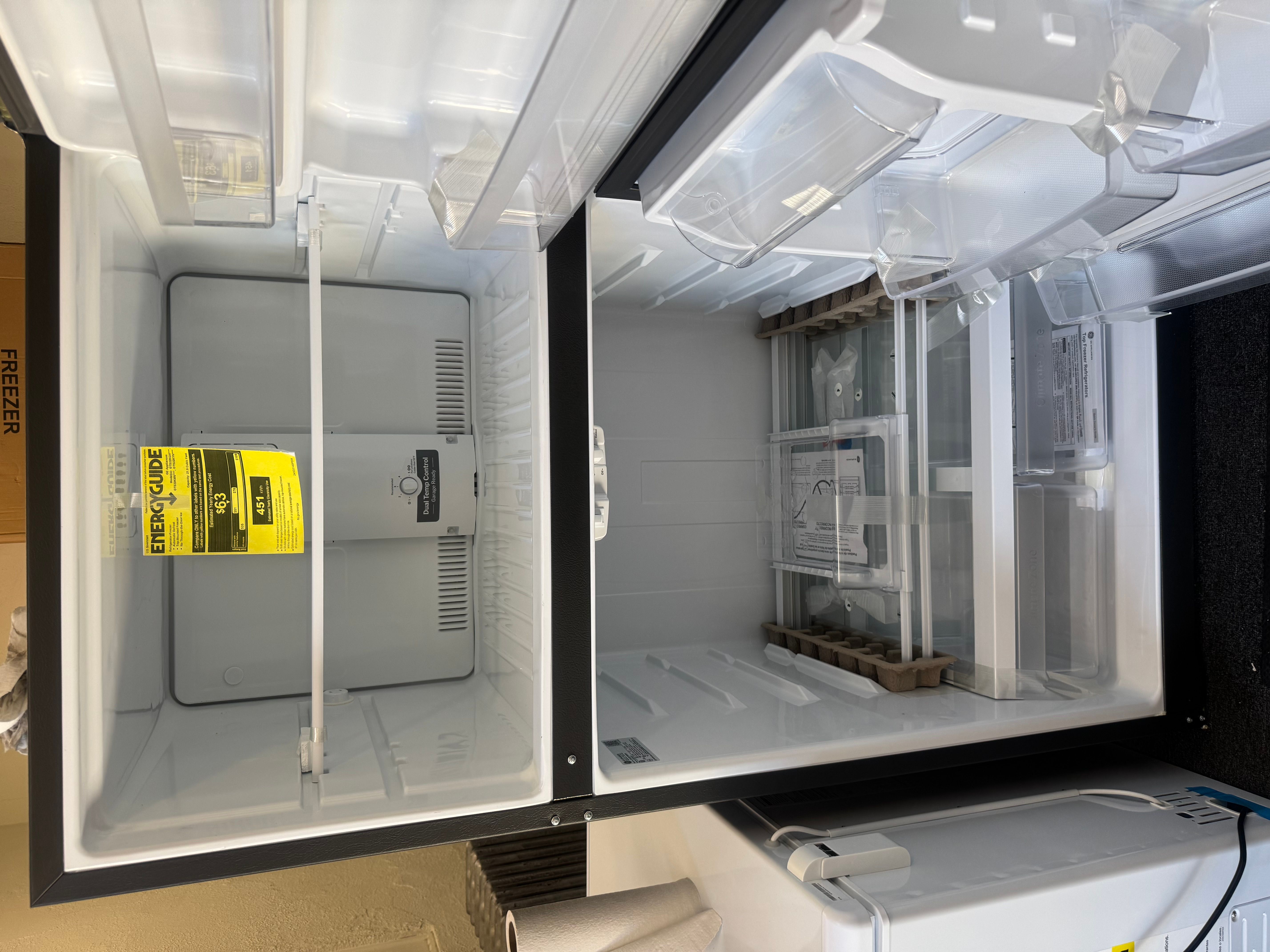 GE 21.9 Cu. Ft. Top-freezer