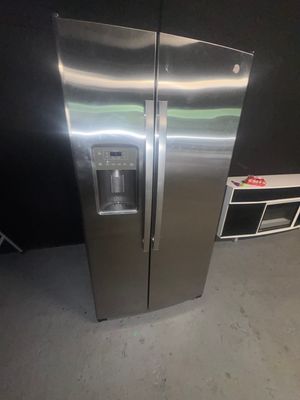 GE GSE25GYPFS 36” Side-by-Side Refrigerator – New Open Box GE GSE25GYPFS 36” Side-by-Side Refrigerator – New Open Box