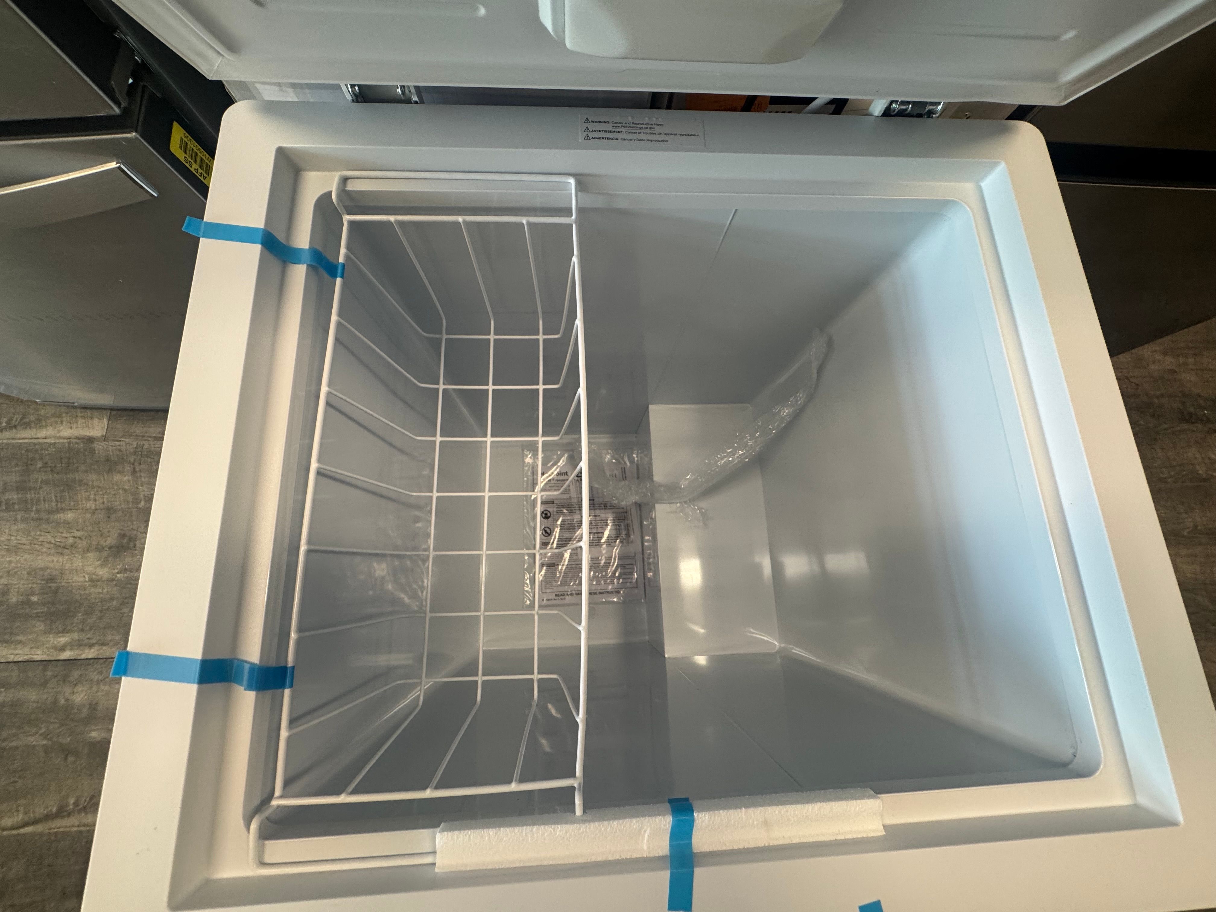 Hotpoint HCM5QWWWW 4.9 Cu. Ft. Convertible Chest Freezer/Refrigerator