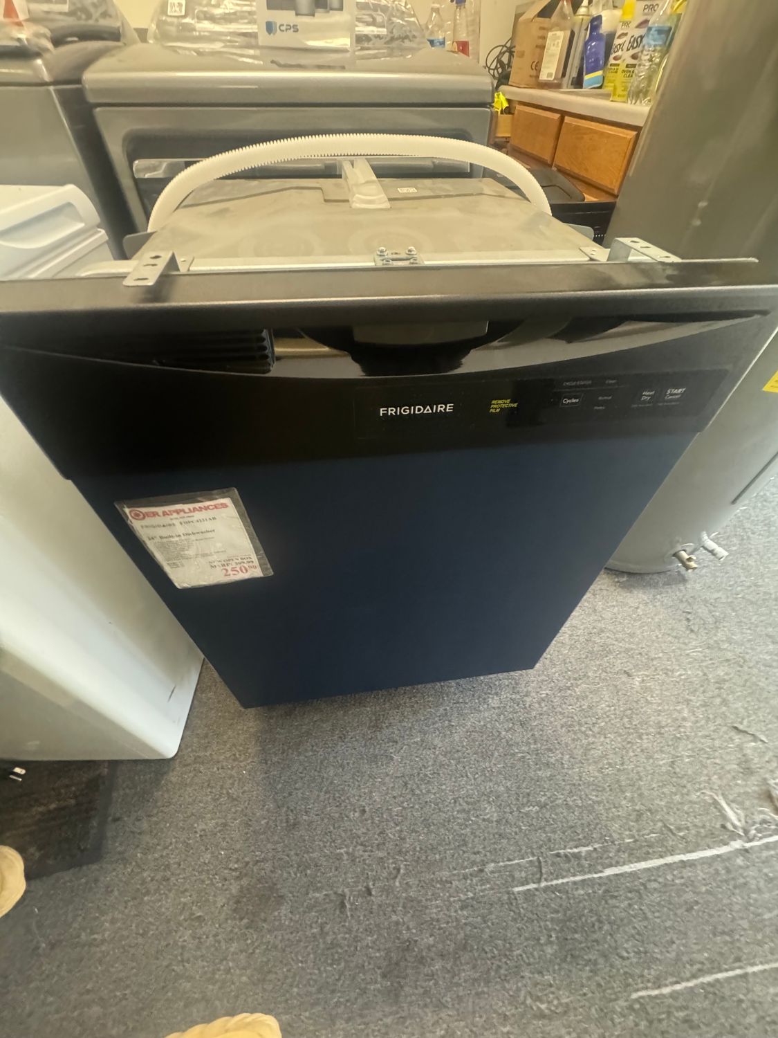 Frigidaire FDPC4221AB 24” Built-In Dishwasher Frigidaire FDPC4221AB 24” Built-In Dishwasher
