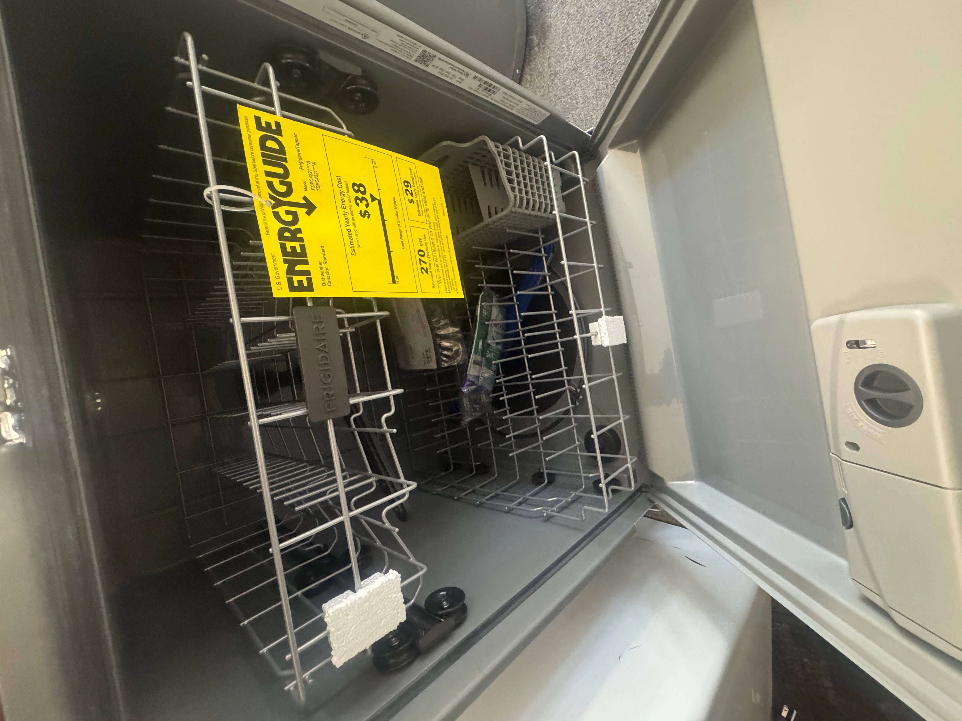 Frigidaire FDPC4221AB 24” Built-In Dishwasher