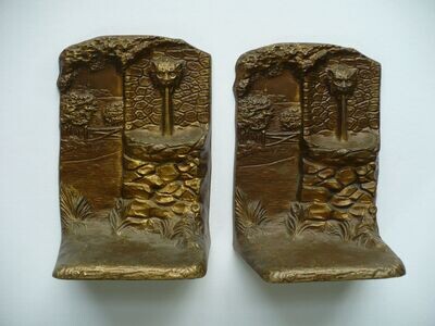 CIRCA 1920'S JUDD COMPANY BRONZE LION HEAD FOUNTAIN LANDSCAPE SCENE BOOKENDS
