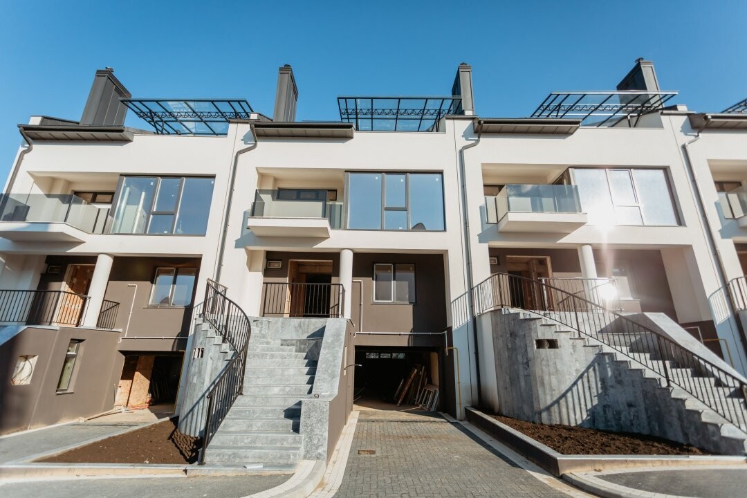 Townhouse centru orașului! Unicul proiect de case stil Hitech lângă ASEM!