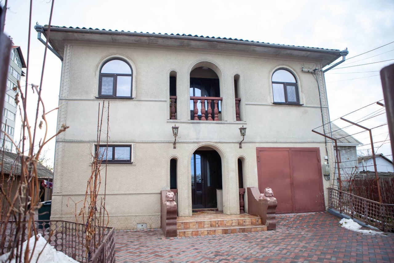 Casa de locuit , sectorul Telecentru , sos Hîncești