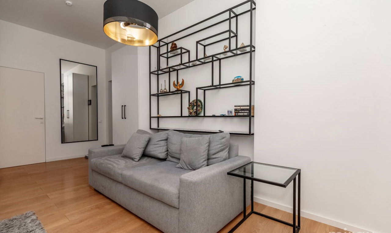 Închiriere Apartament cu 2 camere + Living , 67 m², Centru, Ștefan cel mare.