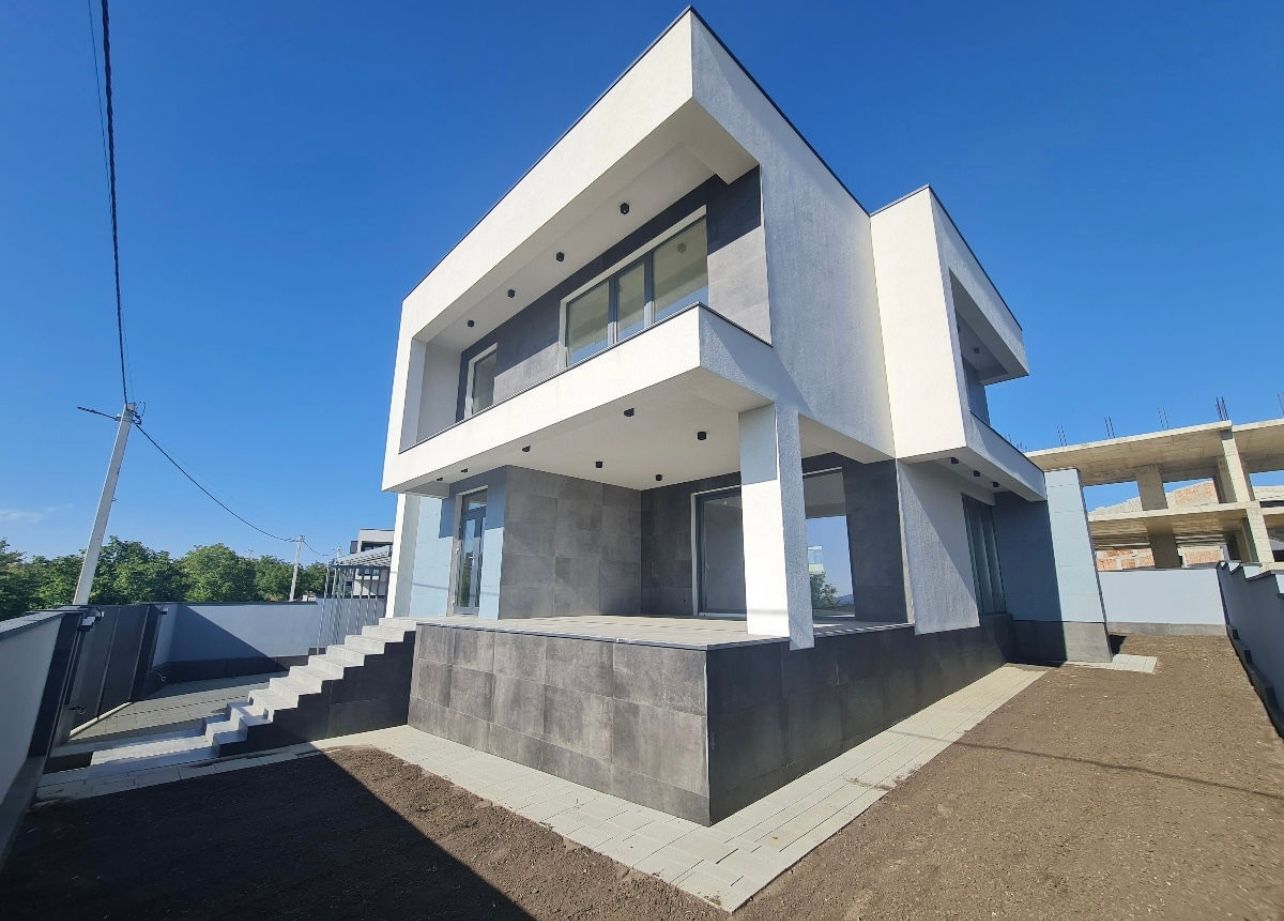 Casa de locuit in 2 nivele , 5 ari + 200m2 , Varianta Alba Durlesti Hi-Tech
