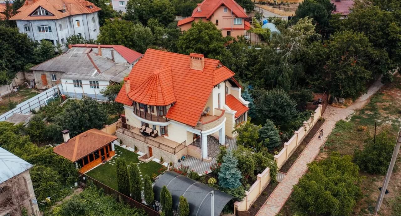 Casa de locuit , sectorul Telecentru , sos Hîncești