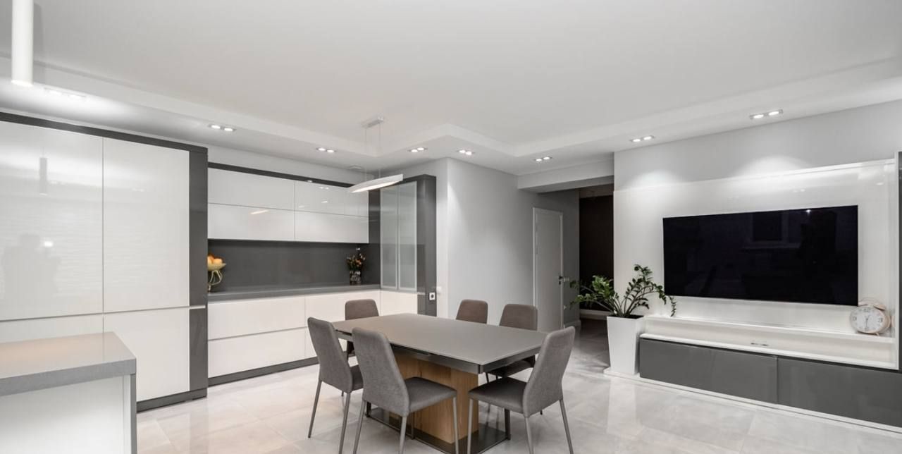 Se vinde apartament cu 3 camere și living, amplasată în or. Vatra