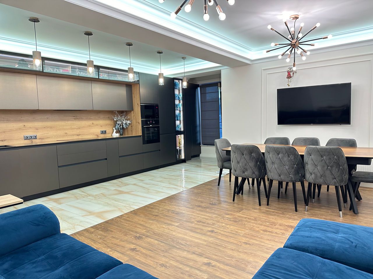 Apartament centru orașului 3 odăi separate + Living Club house