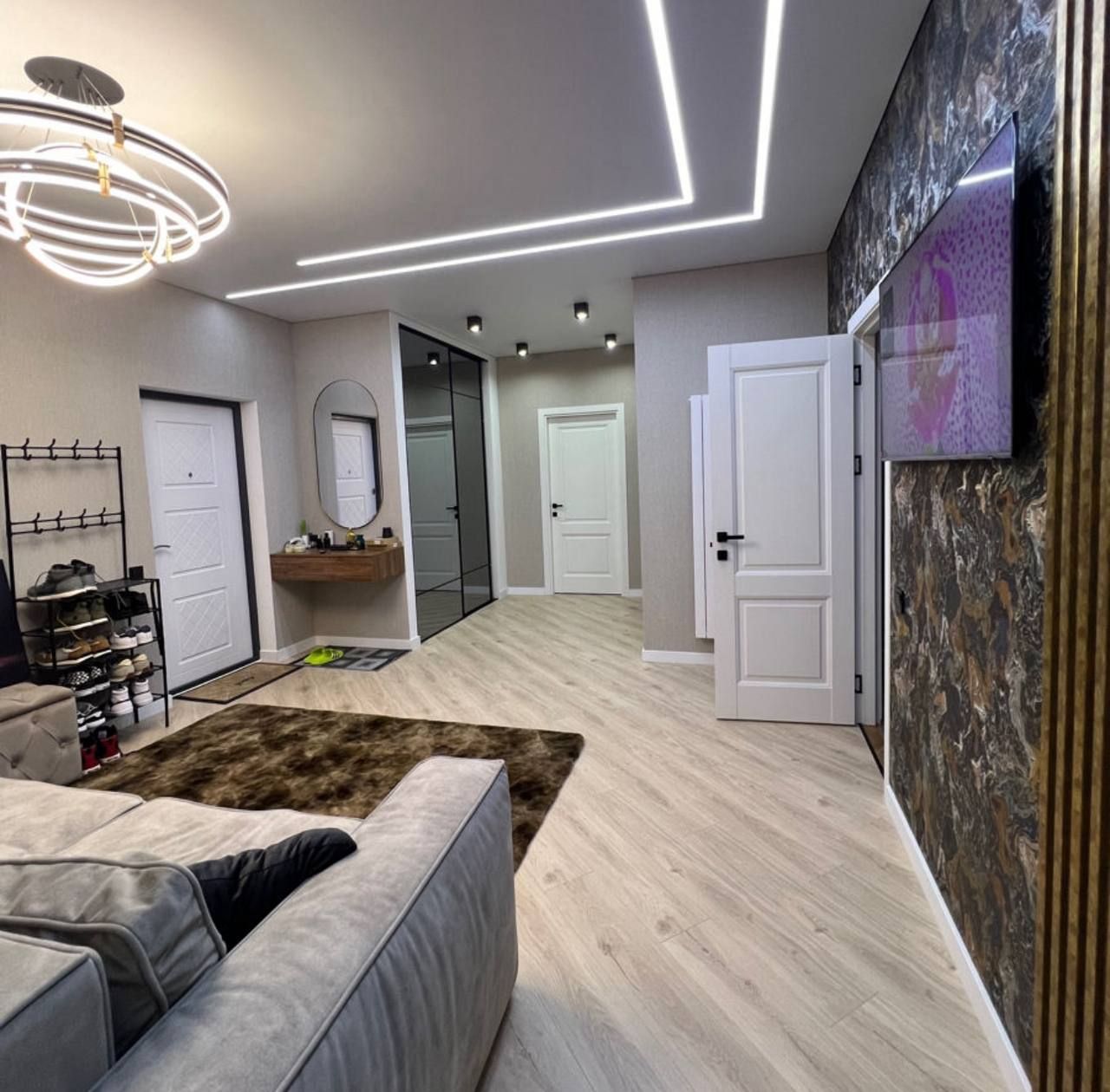 ​Apartament 3 camere 100m2 ,  Centru ,str. Avram Iancu .