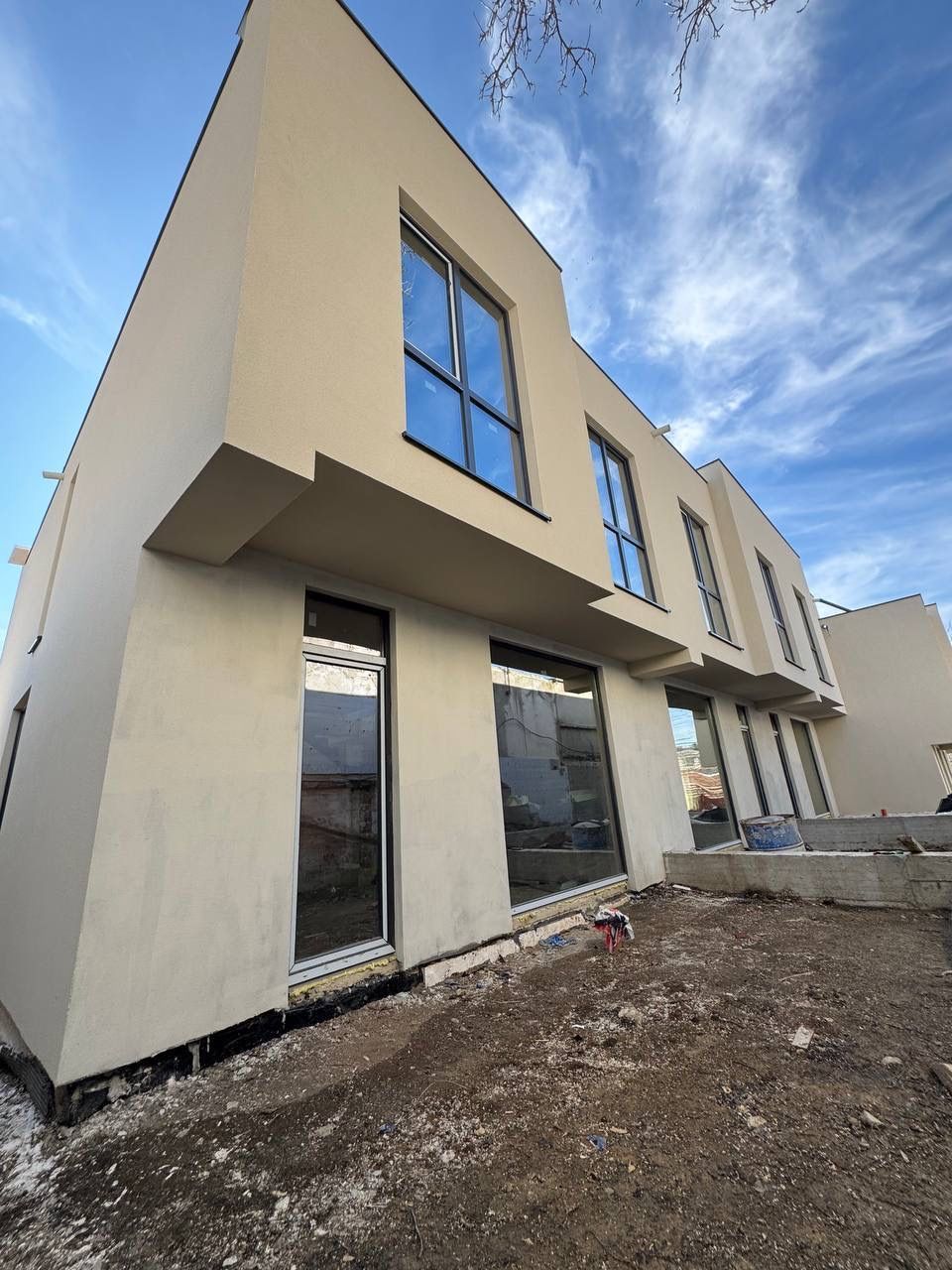 Townhouse , Telecentru , 2 nivele, mansarda.