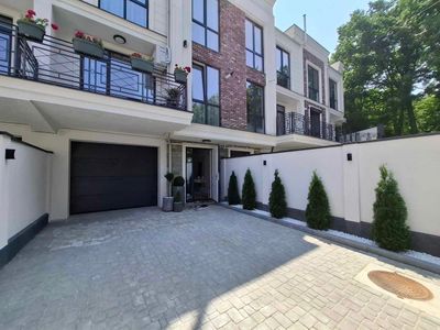 Vindem Casa de Tip Town House, cu Ograda Separata, pe Marginea Padurii Durlesti