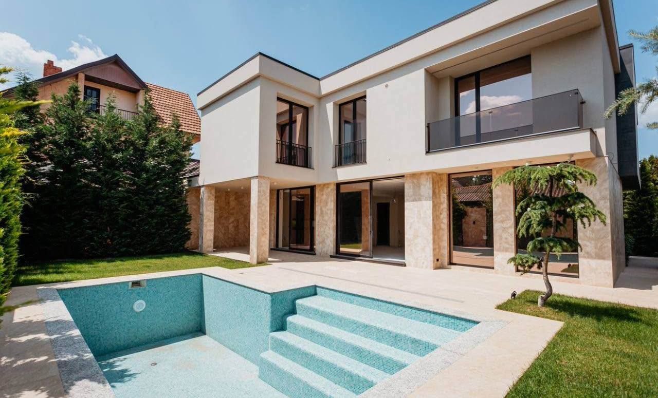 Casa de vânzare! Zona Valea Morilor , Centru.