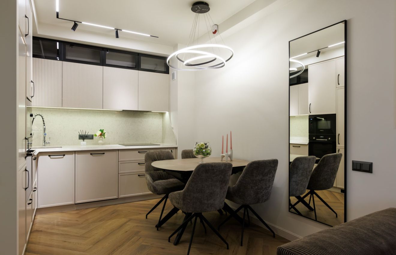 ​Apartament 2 camere plus Living ,  euroreparație 67mp , Oasis Râșcani.