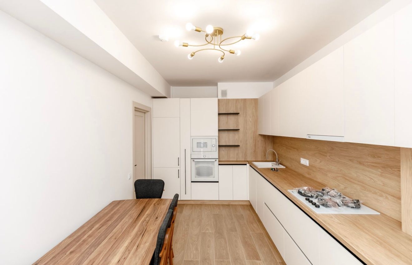 Vânzare Apartament, 2 camere, Euroreparație , Centru.