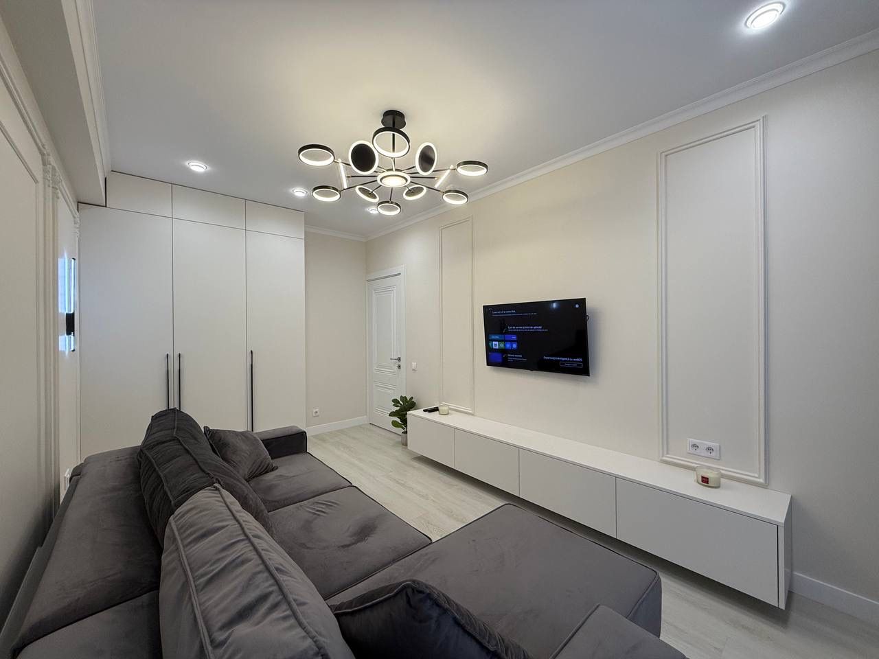 Vânzare Apartament, 1 cameră , 45mp, Euroreparație , Centru.