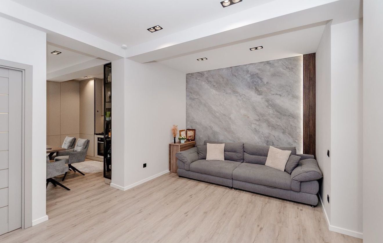 ​Vânzare Apartament 1 cameră cu living etaj 2  din 5 , euroreparație, Dasc complex