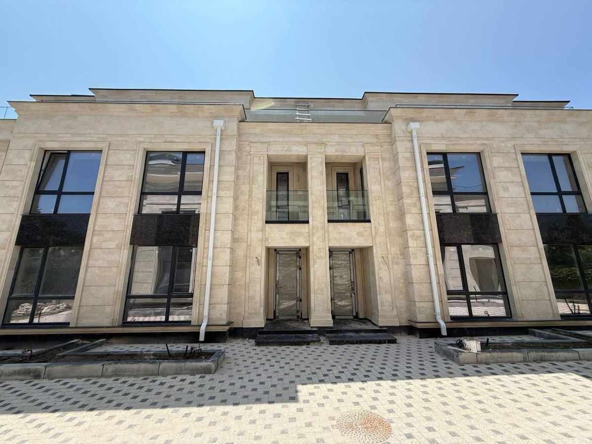 Complex de Townhouse-uri, Valea Morilor! Priveliște spre pădure!